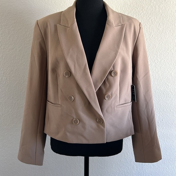 NEW Express Double Breasted Cropped Blazer Blush Taupe Size Large - Picture 8 of 13